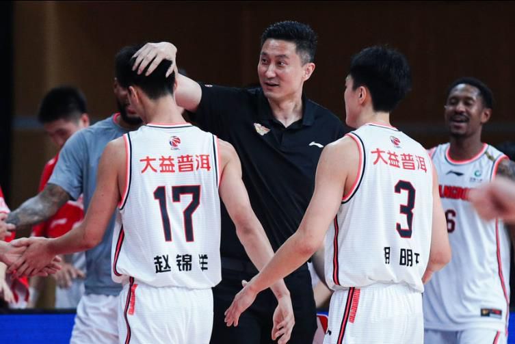连环凶案暗藏惊悚疑云连环血案扑朔迷离 幕后玄机初现端倪连接女性化和现实主义风口，网文产业迎来大进化连姆;尼森与;海盗对峙连姆;尼森作为;坑娃专业户，大银幕上营救妻女的形象可谓是深入人心